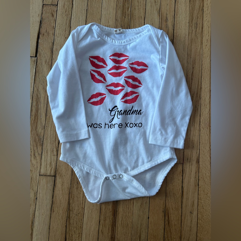 PatPat White Bodysuit with Red Lips Design